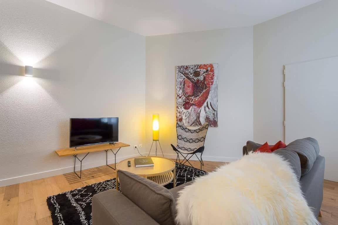 Arbre Sec - T2 - Meuble Tres Calme Appartement Lyon Buitenkant foto