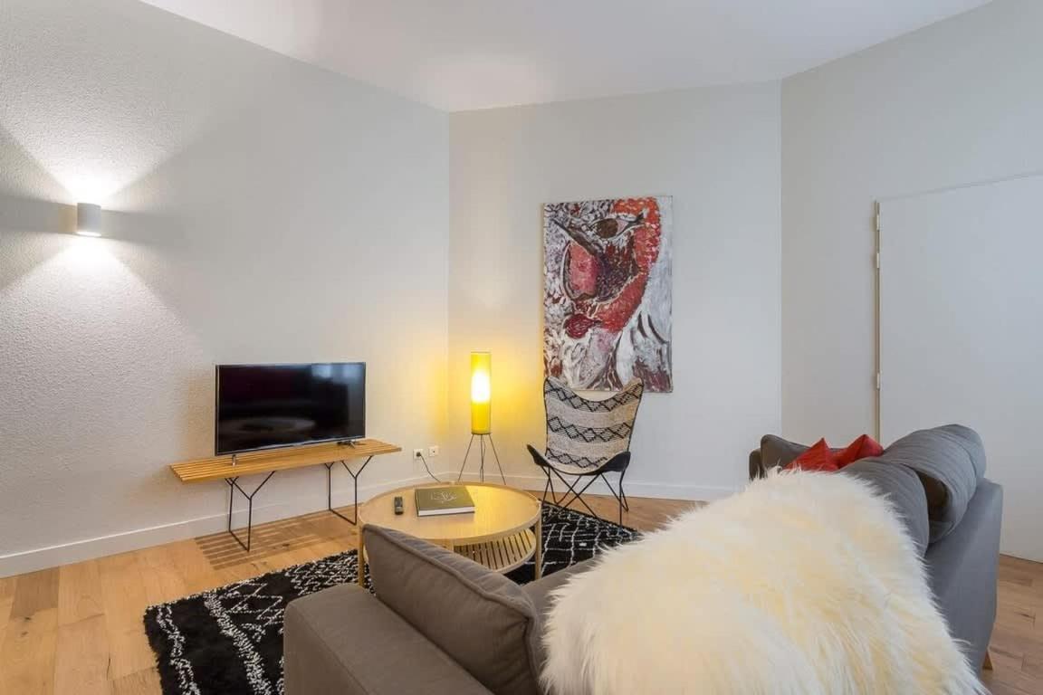 Arbre Sec - T2 - Meuble Tres Calme Appartement Lyon Buitenkant foto